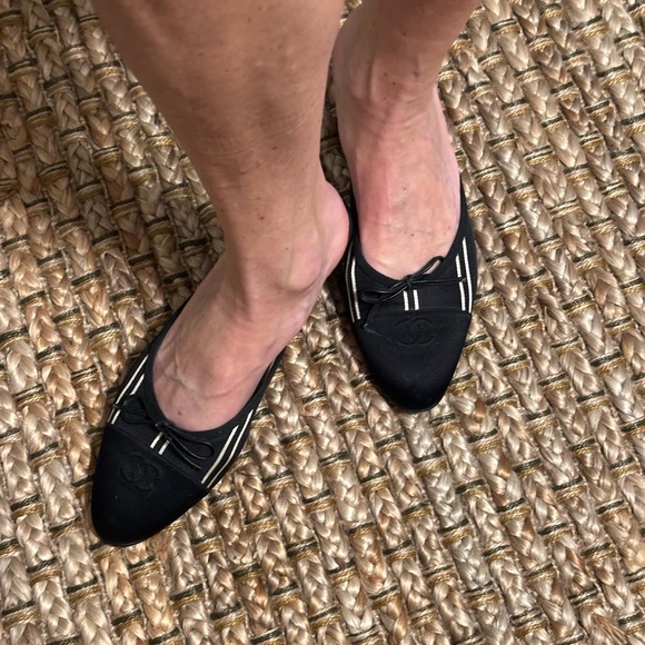 Chanel Kitten Heels - Picture 5 of 6